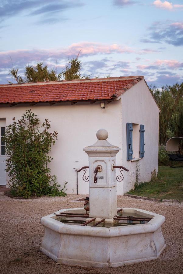 Mas Albert Espelly Saintes-Maries-de-La-Mer Exterior foto