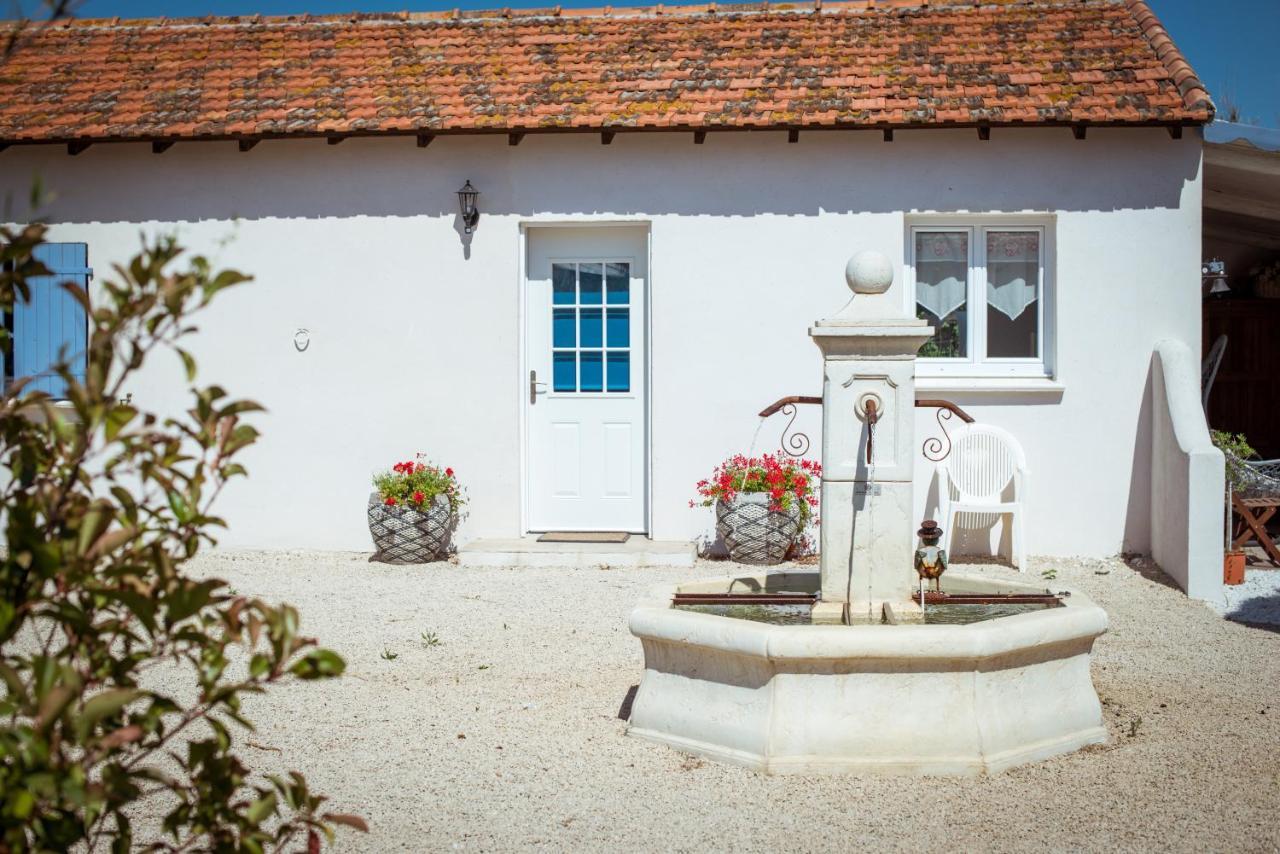 Mas Albert Espelly Saintes-Maries-de-La-Mer Exterior foto