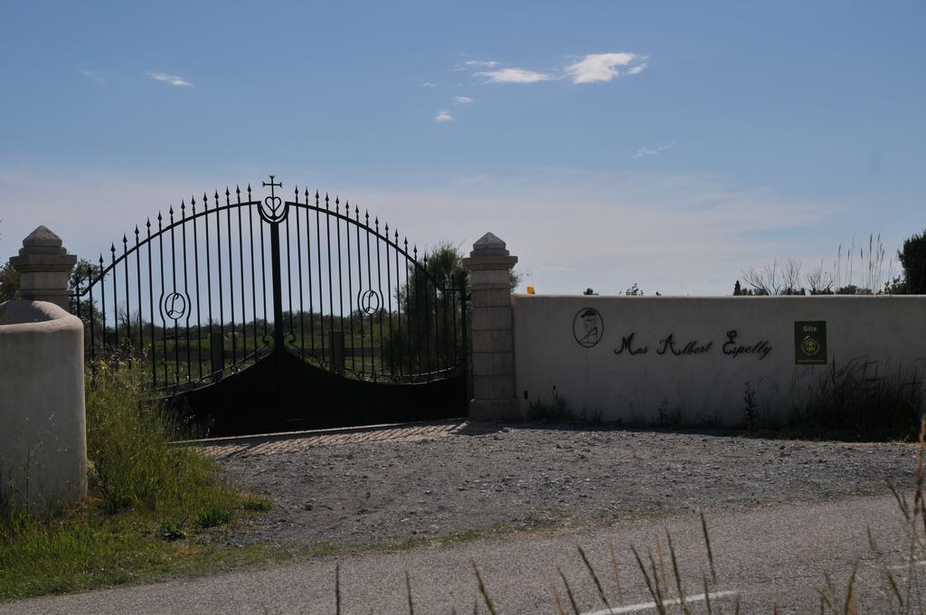 Mas Albert Espelly Saintes-Maries-de-La-Mer Exterior foto
